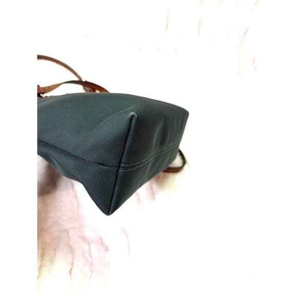 Dooney & Burke Women's Green Nylon Crossbody w/ Leather Accents- Medium Size - Picture 7 of 11